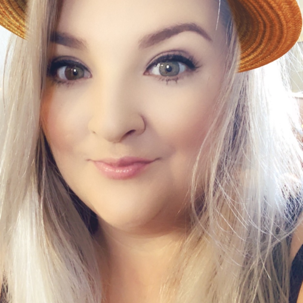 Meet your Posher, Tiffany